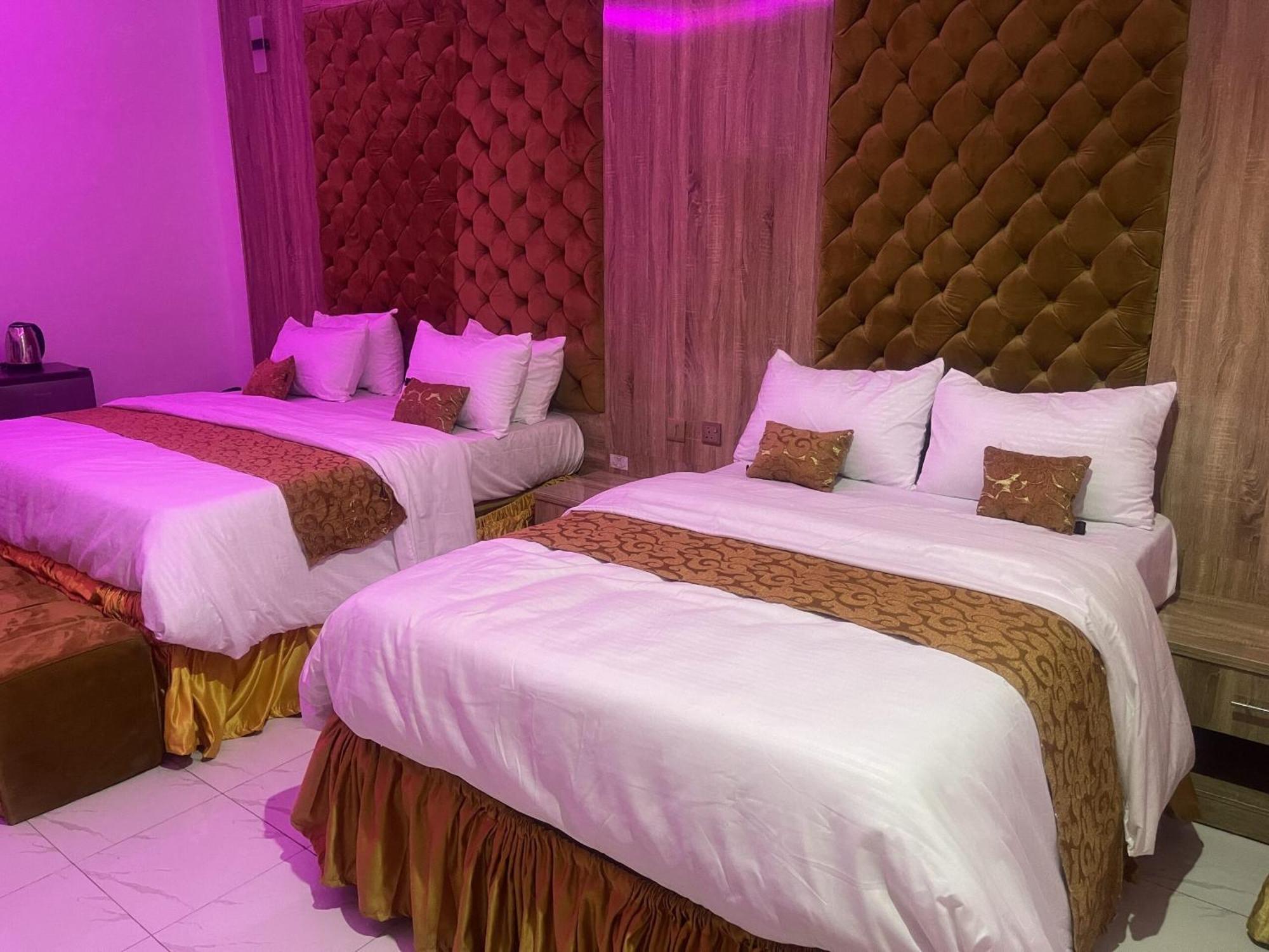Murphy'S Mansion Resort Umuahia Kültér fotó