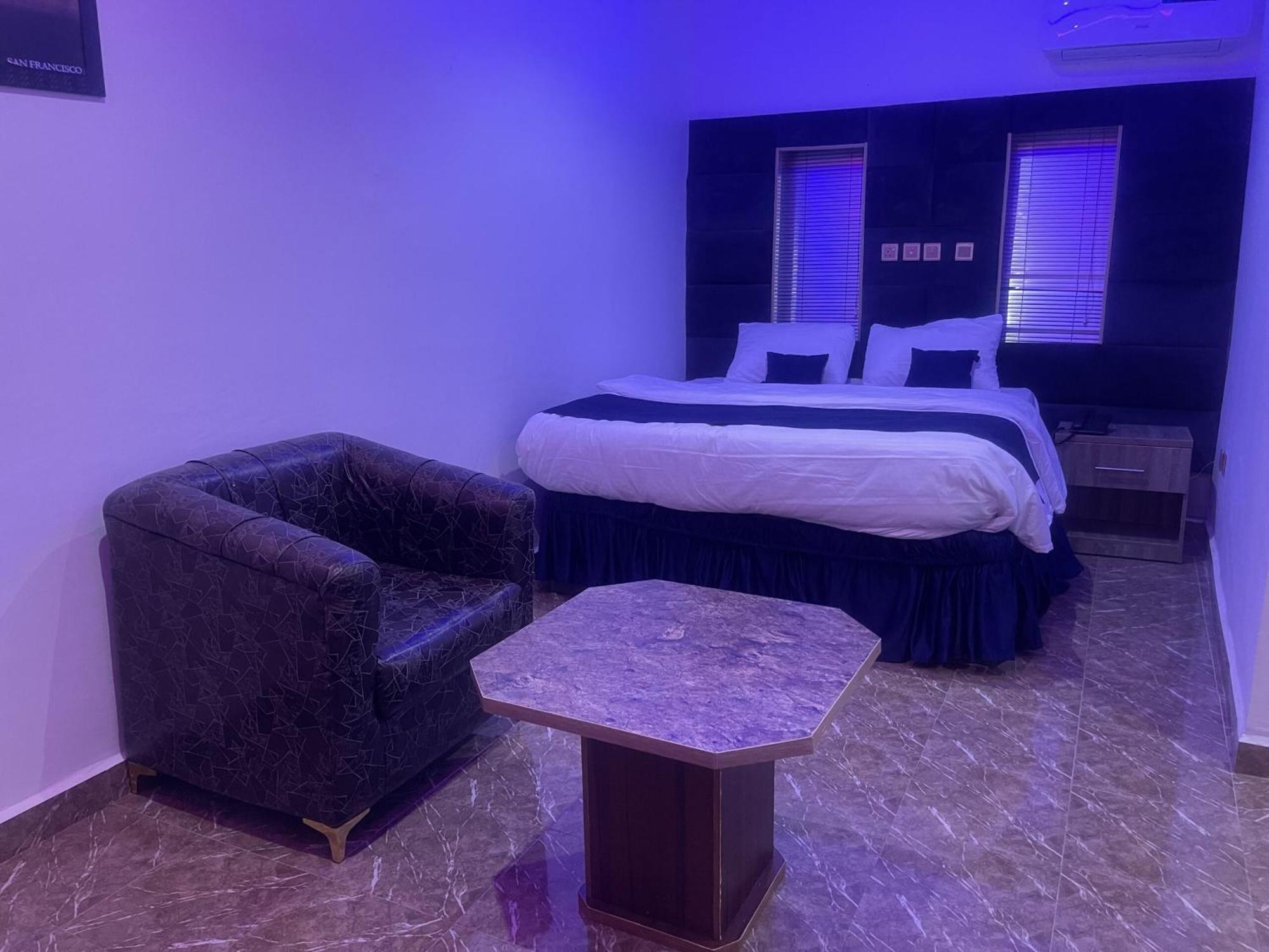 Murphy'S Mansion Resort Umuahia Kültér fotó